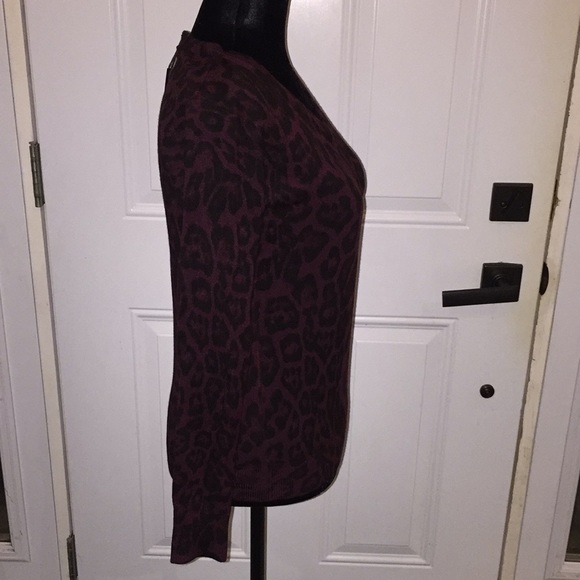 Buffalo David Bitton Ladies Lalita Plum Leo V-Neck Sweater Size Small NWT - Picture 9 of 15